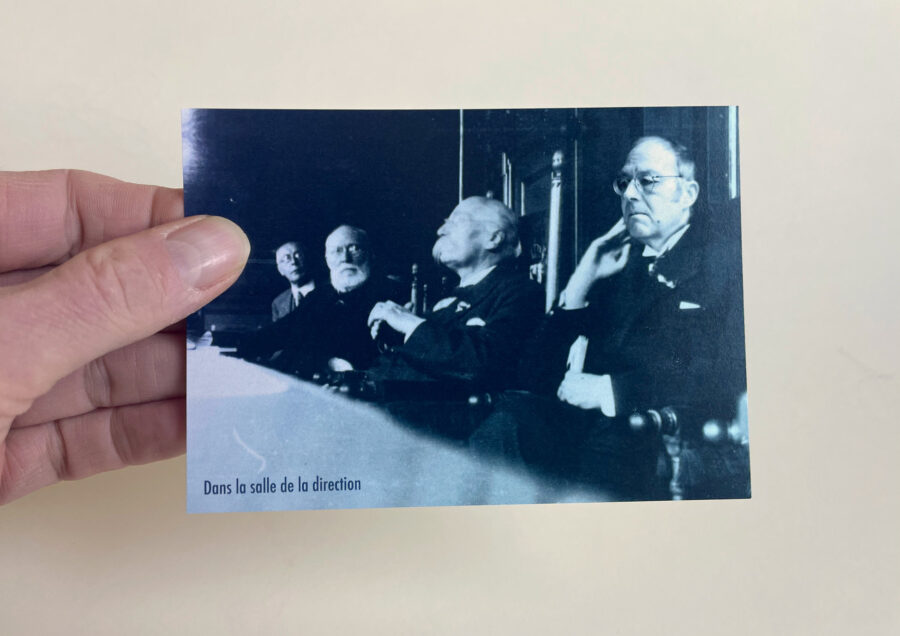 Fotomontage, print op karton.