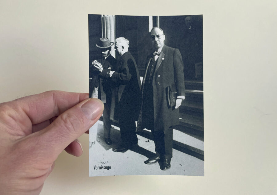 Fotomontage, print op karton.