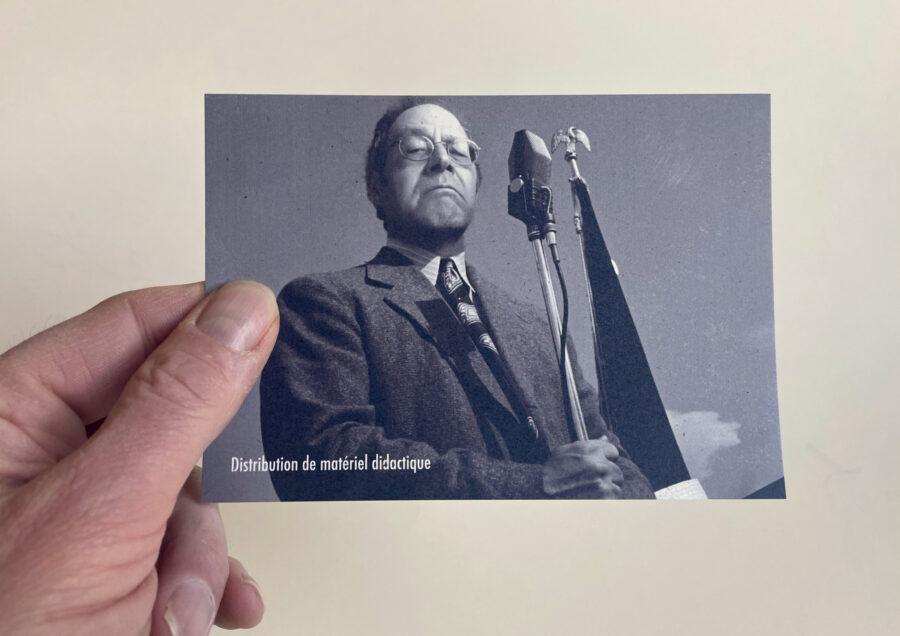 Fotomontage, print op karton.